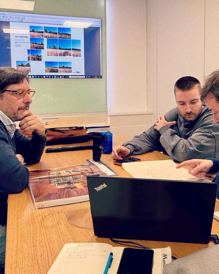 Instagram post from hospitalidad_natural. This post is in position 1.